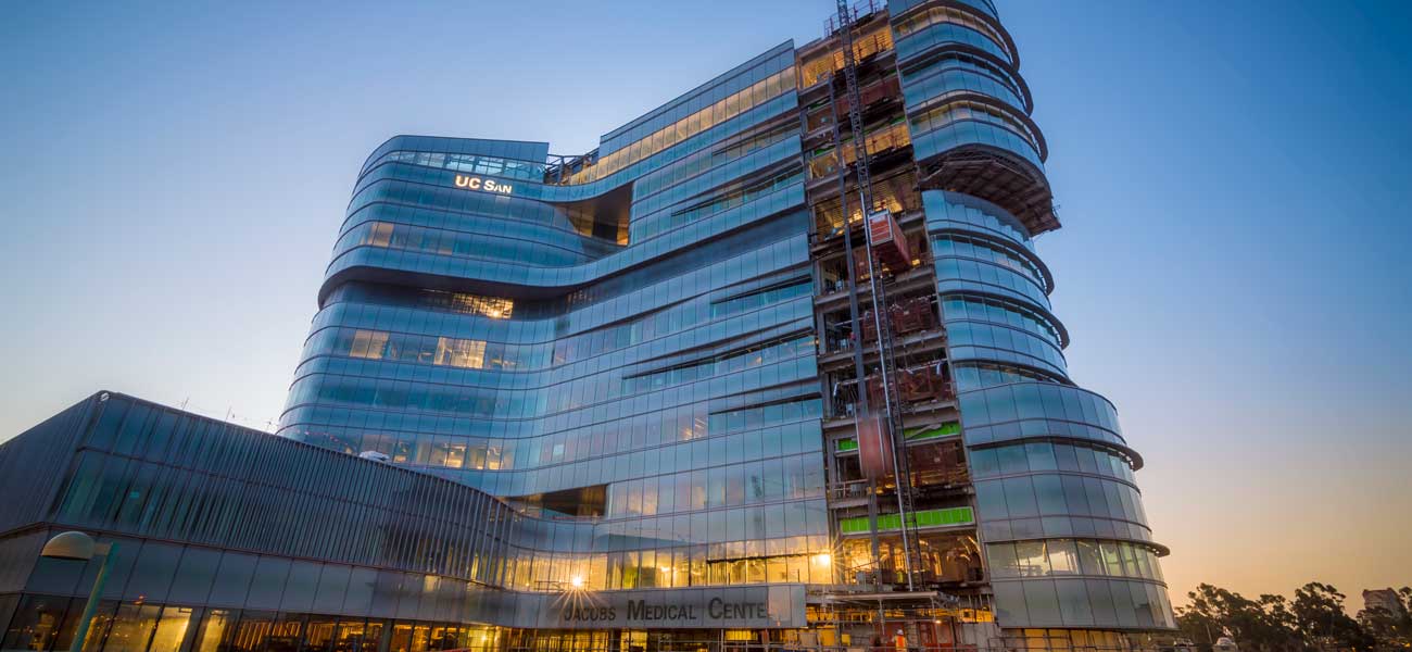 ucsd jacobs medical center builiding in the evening